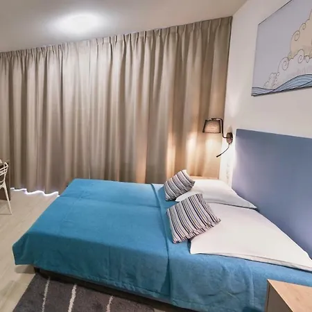 Aquamarina Onyx Marina Invest Апартаменты