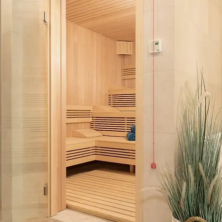 Aquamarina Onyx Marina Invest