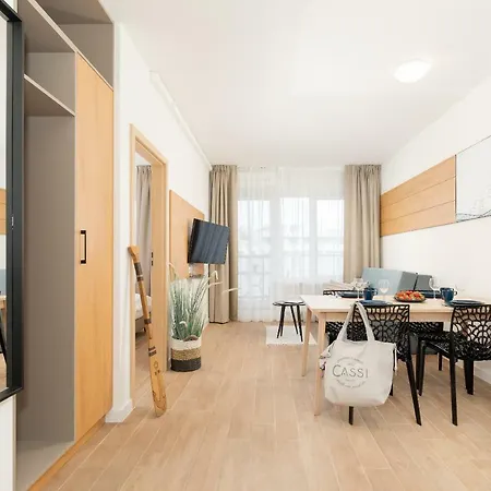 Aquamarina Onyx Marina Invest *