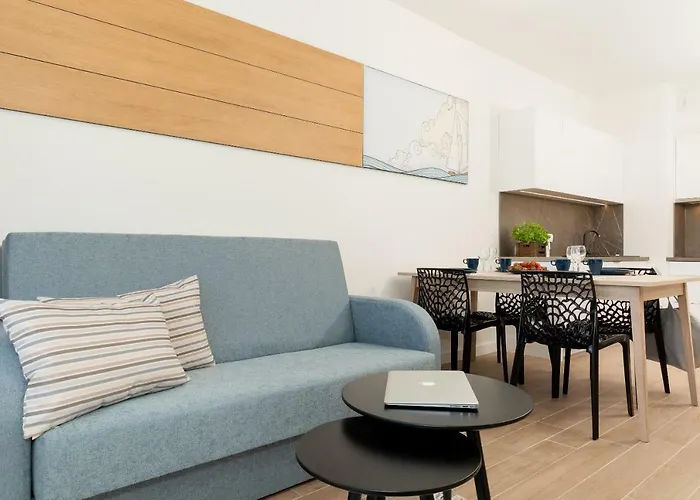 Aquamarina Onyx Marina Invest *